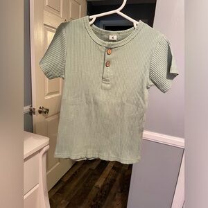 3/$20 Small shop boutique. 4T NWOT